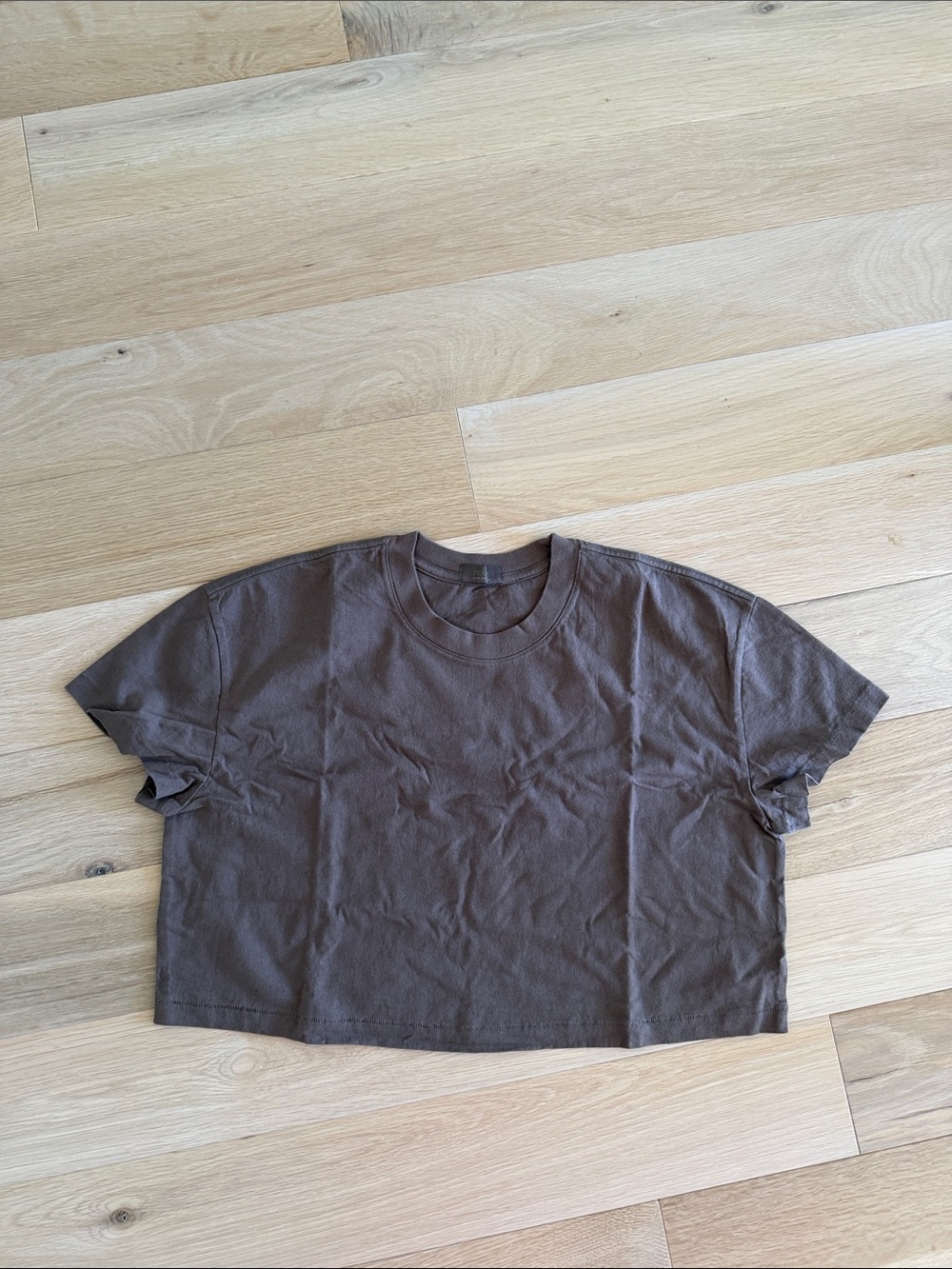 Nuuds cropped tee mocha